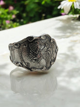 Load image into Gallery viewer, Vintage Sterling Silver Illinois Souvenir Spoon Ring - size Z++