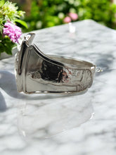 Load image into Gallery viewer, Vintage Sterling Silver Spoon Ring - Yellow Stone Park