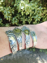 Load image into Gallery viewer, 1900 Alvin Majestic Spoon Bracelet - Silver Rose Jewellery